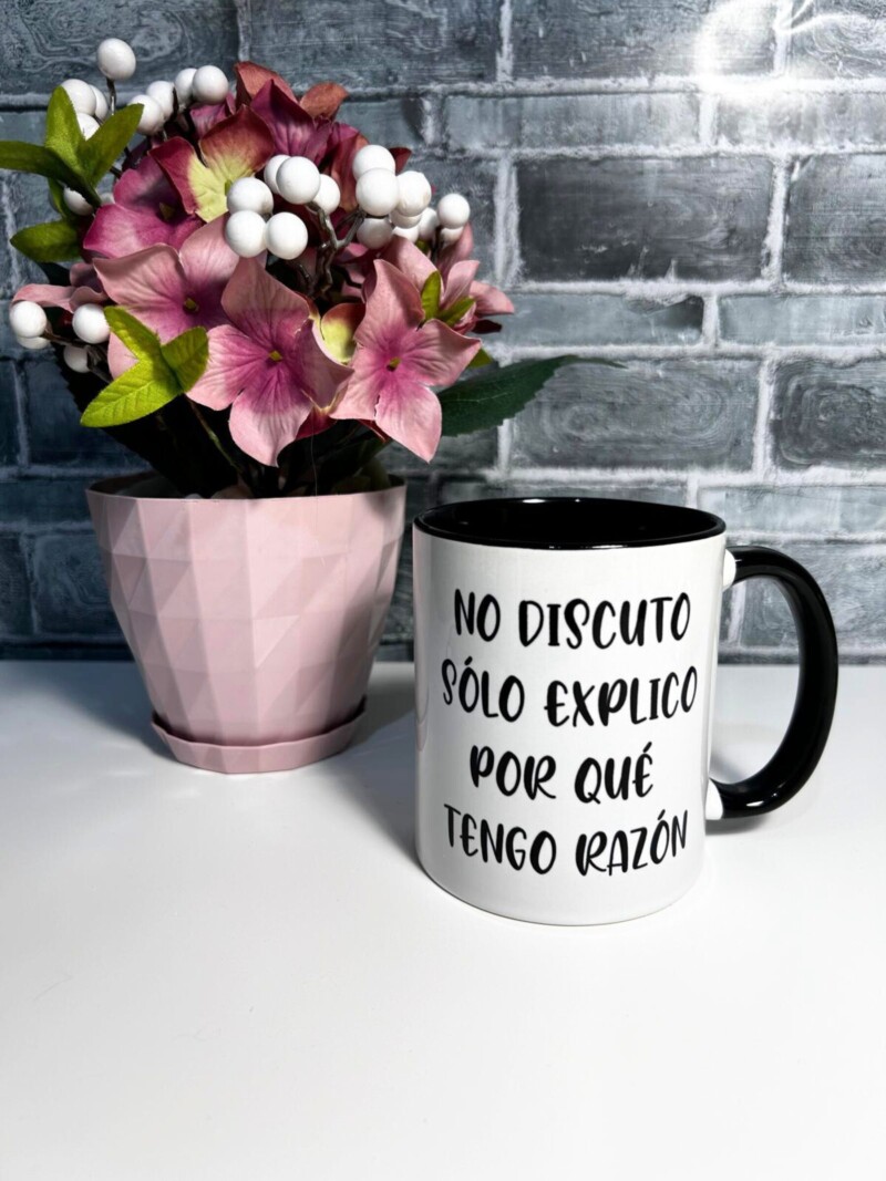 Taza personalizable interior y asa negra